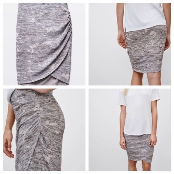Aritzia Dresses & Skirts - Aritzia Wilfred Free Tyra Skirt Aritzia Dresses & Skirts - Aritzia Wilfred Free Tyra Skirt